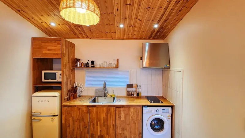[Namwon, Seogwipo] Terrace Bathtub + Beautiful Ocean View Emotional Accommodation 3F-A 9