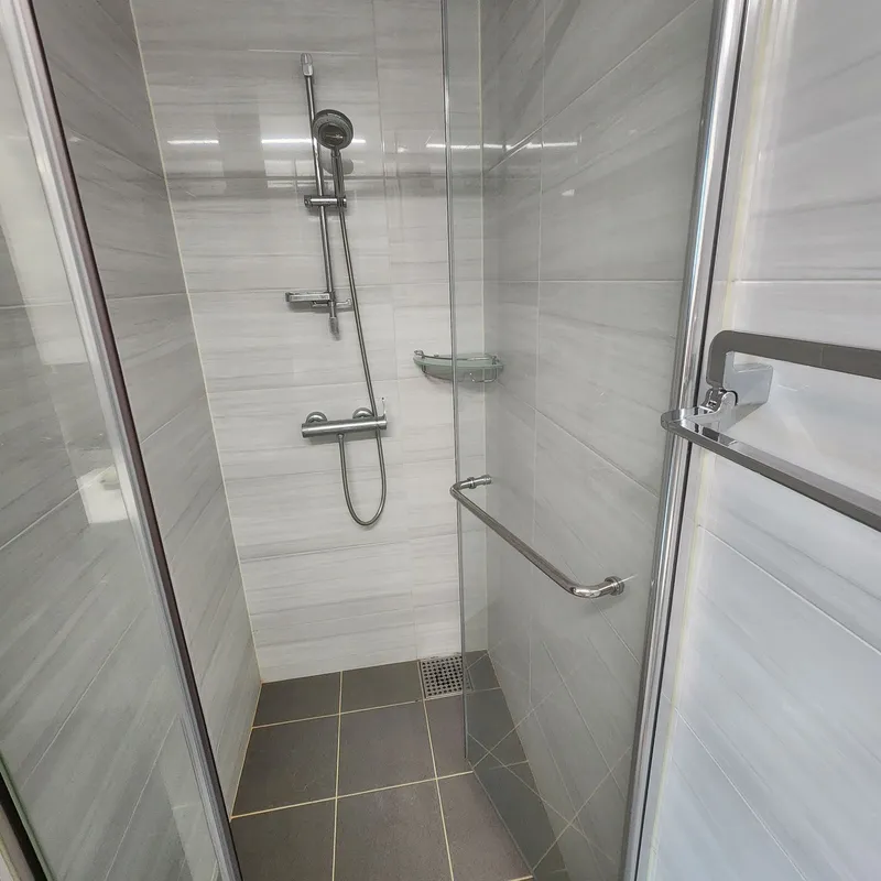 [Yeonsu, Incheon] 10-person ocean view full air conditioning 35 pyeong newly built 4-room apt 45