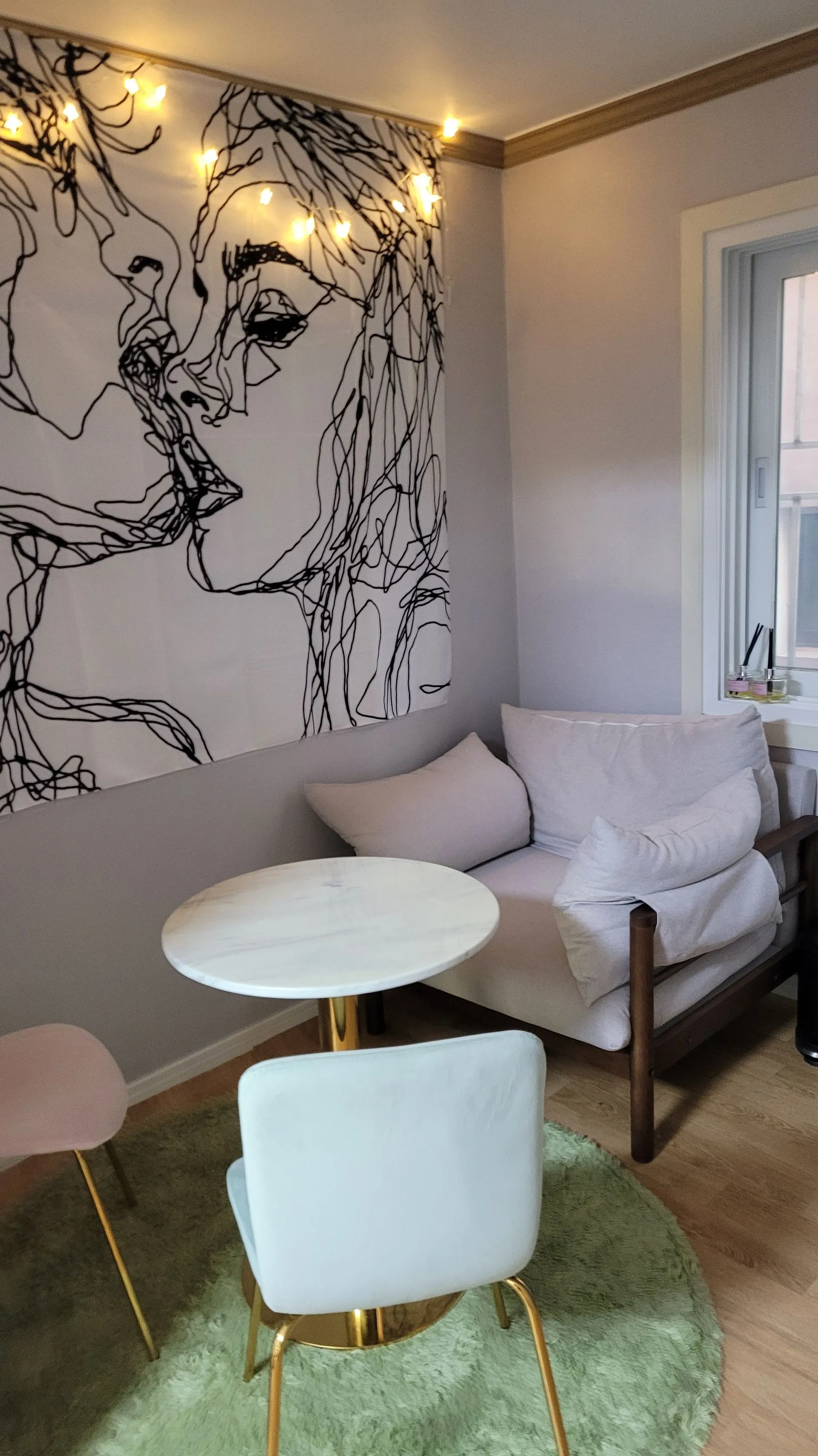 Banyeo-dong Transit-Friendly Two-Bedroom House