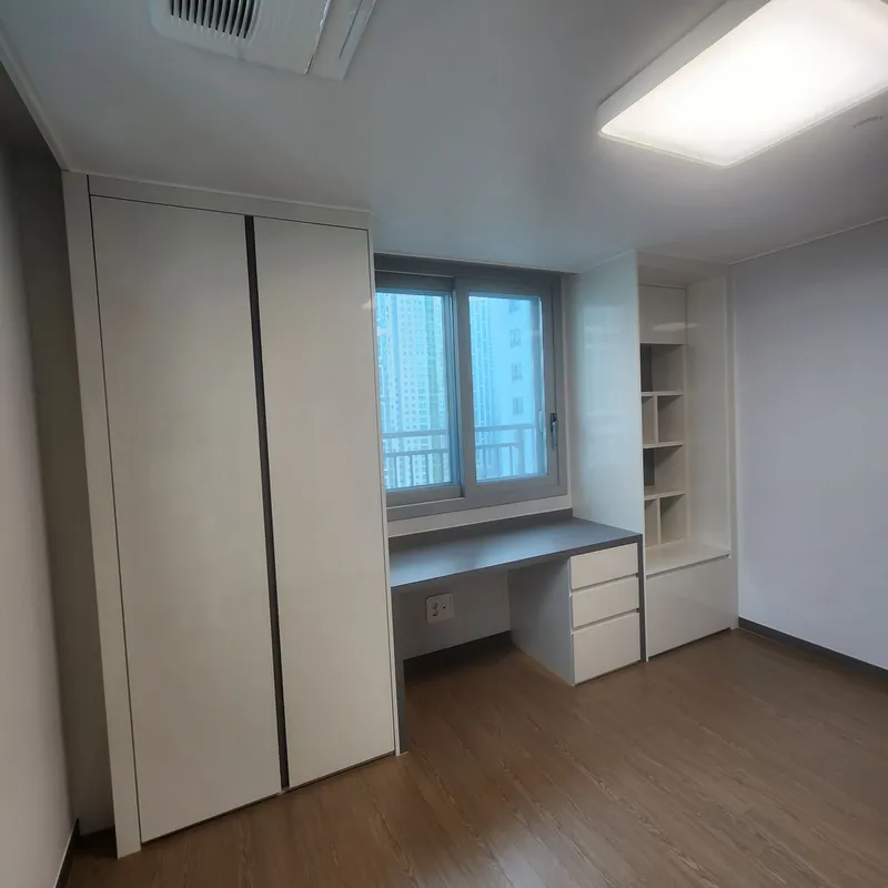 [Yeonsu, Incheon] 10-person ocean view full air conditioning 35 pyeong newly built 4-room apt 42