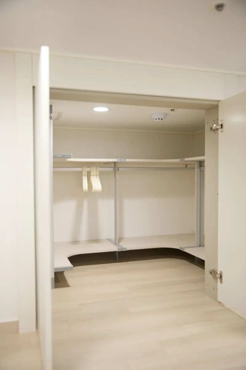 [Jung-gu, Seoul] Myeongdong Namdaemun Seoul City Hall Station Fully-Option Newly Built Officetel 13th Floor 35