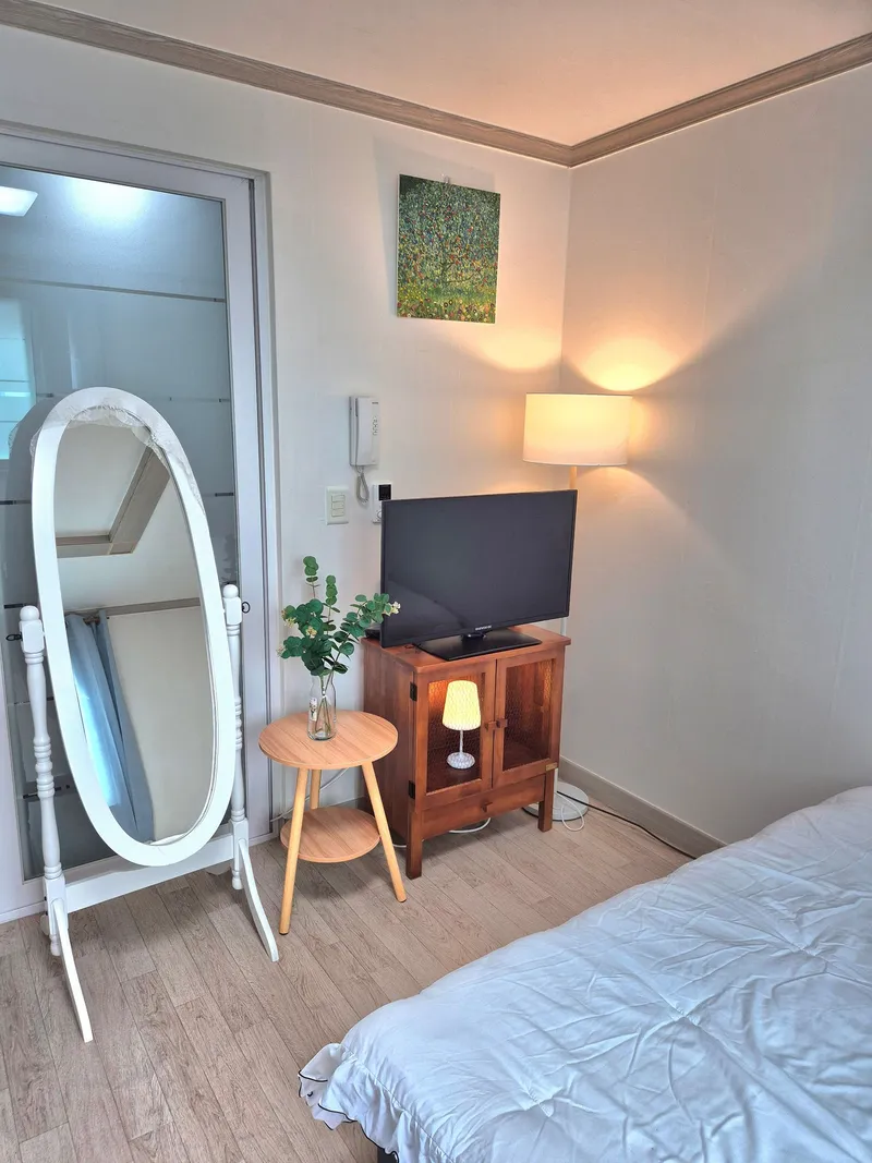 [Suseong, Daegu] Cozy and emotional one-room accommodation near Suseong Lake in Dongdaegu 2
