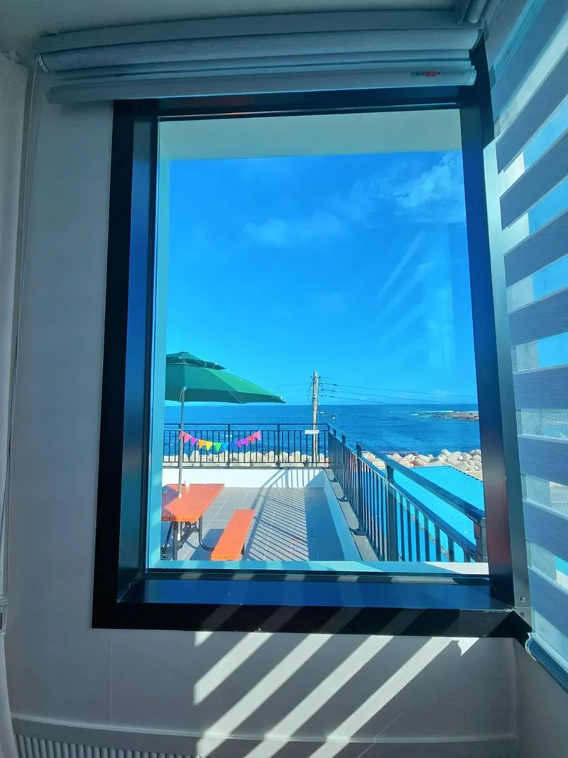 [Pohang] Room 202, 2nd floor, with a view of the Guryongpo ocean 54