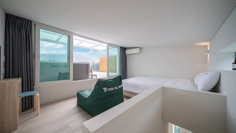 [Geoje] Yundol Village Emotional Ocean View Pension A Building 201 6