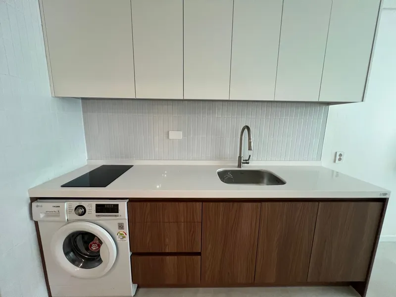 [Mapo, Seoul] Hotel-class fully remodeled, 3 seconds walk from Hapjeong Station 2