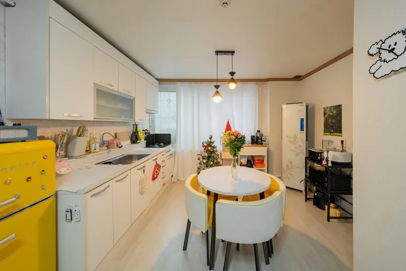 [Seo-gu, Daejeon][Daejeon Manyeon-dong] Spacious two-room with lots to enjoy #Nearby places with lots to do 85