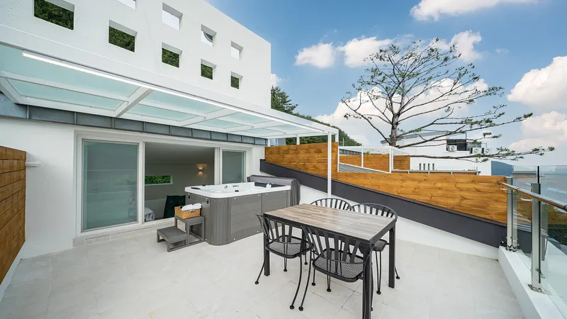 [Geoje] Yundol Village Emotional Ocean View Pension A Building 201 12