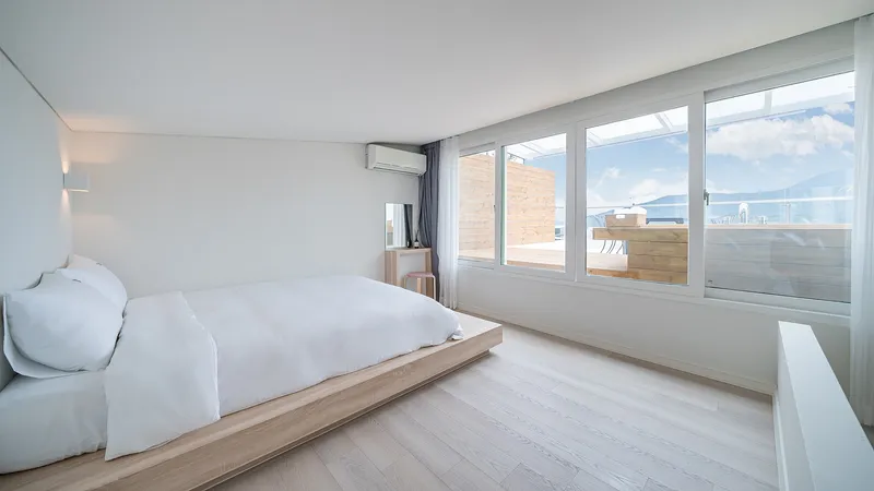[Geoje] Emotional ocean view duplex pension with outdoor cypress 8