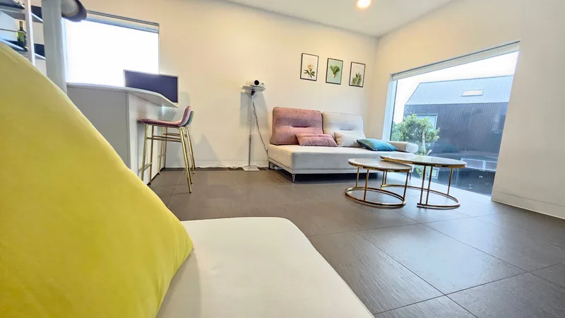 [Gujwa, Jeju] A detached house with a beautiful view of the sea, stone walls, and fields, 30 seconds from the entrance to the complex. 45