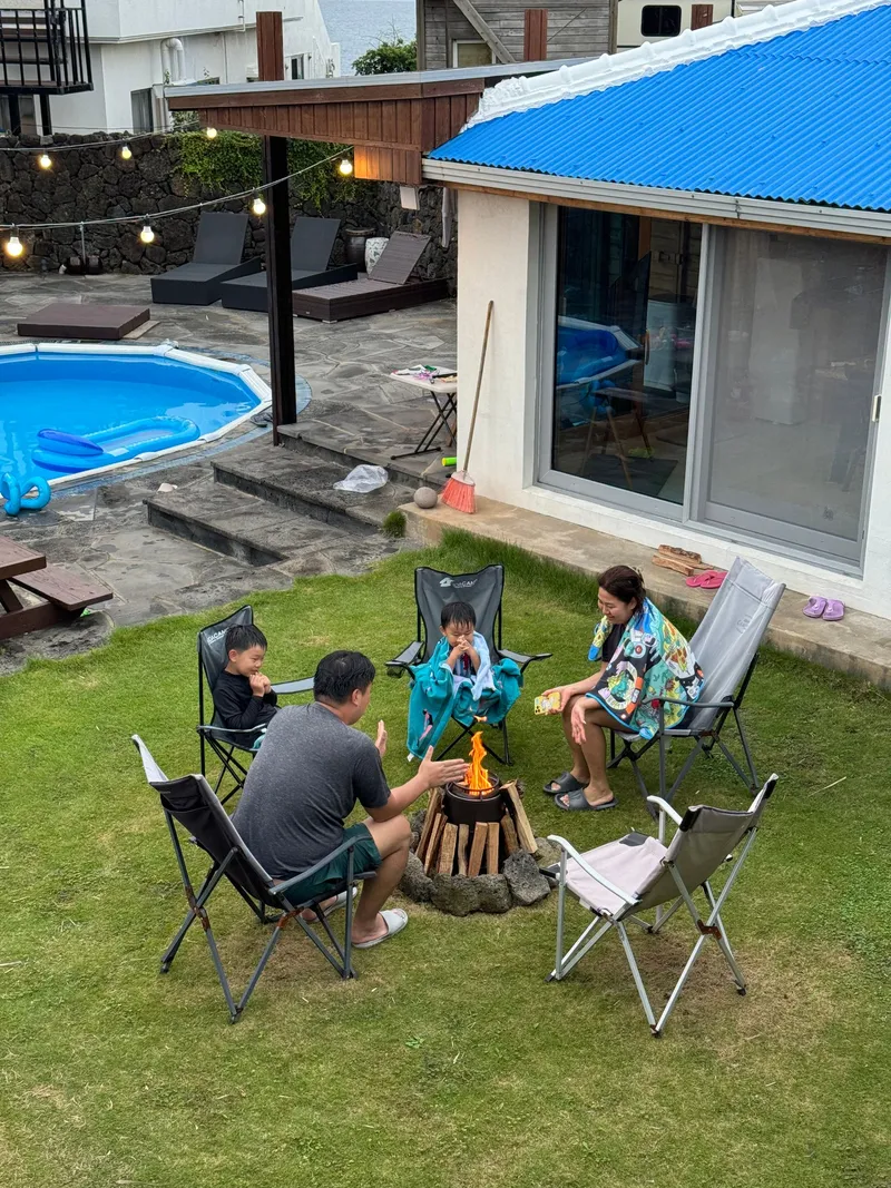 [제주 한림] 협재포구 제주스러운 돌담에 둘러싸인 루프탑 제주썬셋 독채 76