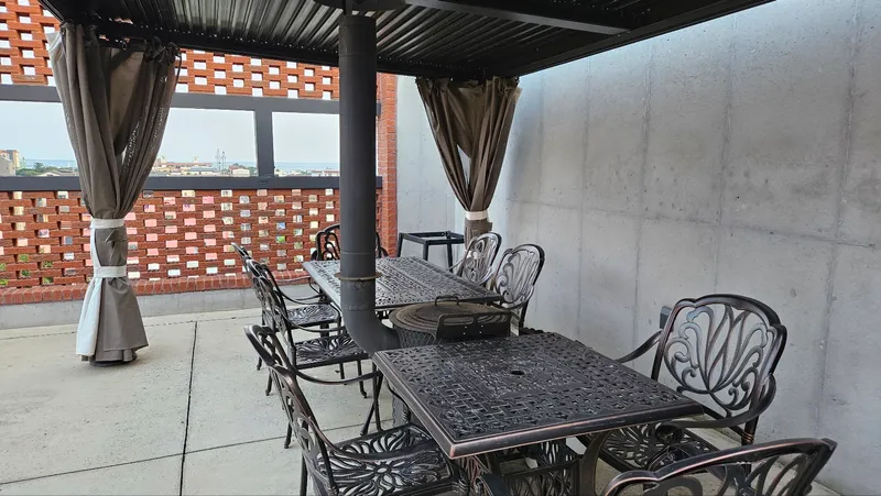 [Daejeong, Seogwipo] Entire 4th floor accommodation with a view of the ocean and Sanbangsan Mountain 85