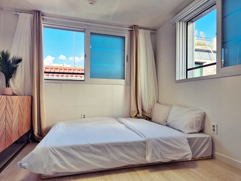 [Dongjak, Seoul][Seoul Sadang] Sadang Station 1.5-Room, 15 Minutes to Gangnam / Queen Bed, 3rd Floor, D3 2