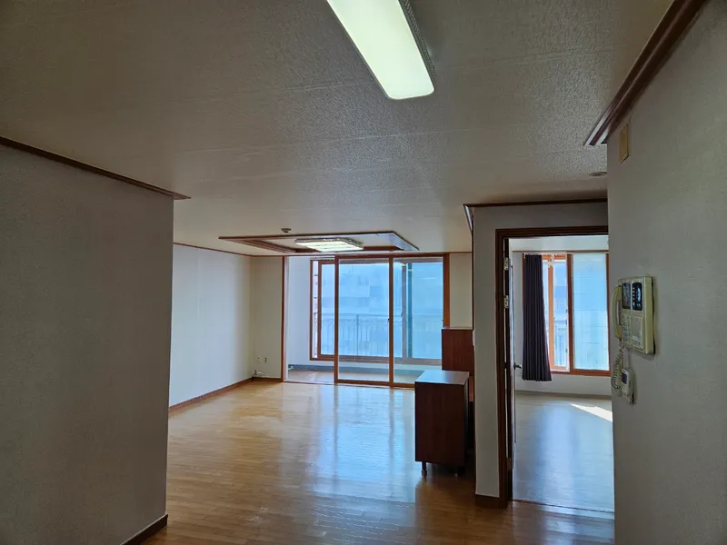 [Gwanak, Seoul] 40 pyeong apartment, 4 large rooms, 1 large living room 23