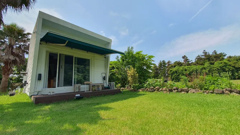 [Seongsan, Seogwipo][Seogwipo/Seongsan/Pyoseon] Healing two-room detached house with a small yard and stone wall 16