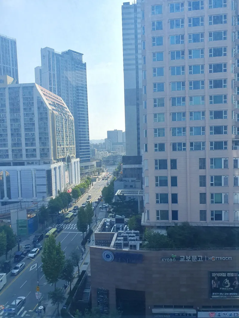 [Gangdong, Seoul] Fully-equipped with mining, 2-minute walk from Cheonho Station, city view 24