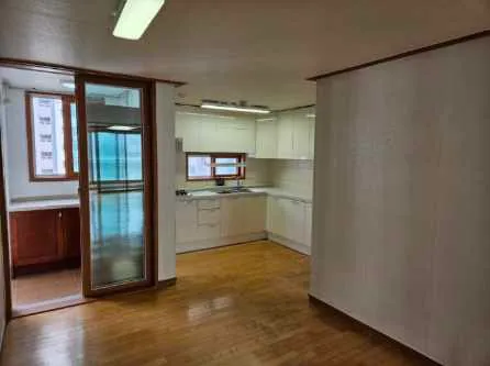 [Gwanak, Seoul] 40 pyeong apartment, 4 large rooms, 1 large living room 25