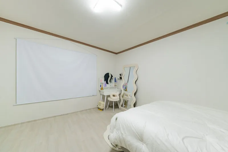 [Seo-gu, Daejeon][Daejeon Manyeon-dong] Spacious two-room with lots to enjoy #Nearby places with lots to do 64
