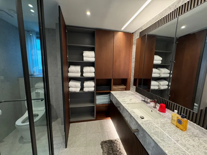 [Gangnam, Seoul] Duplex officetel at the entrance of the luxury street at Cheongdam intersection 10