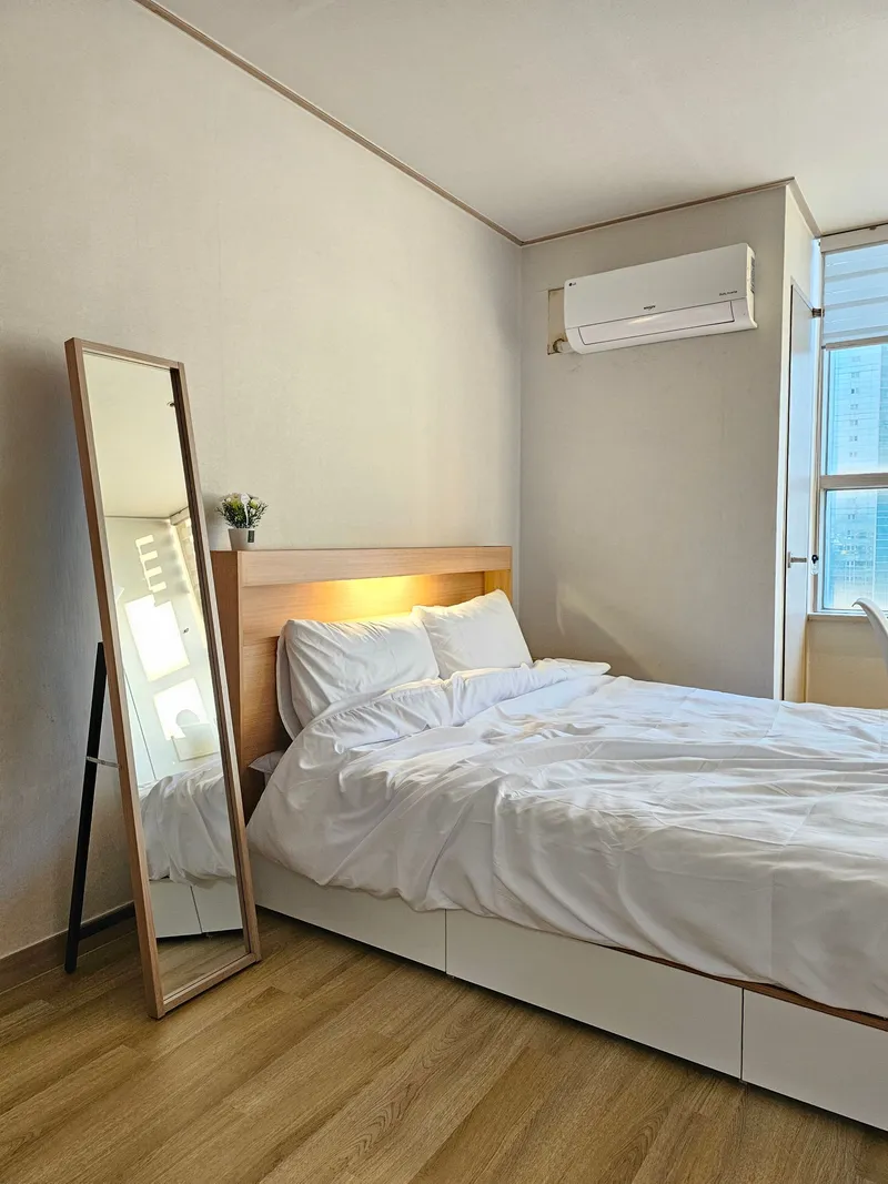 [Mapo, Seoul] Hongdae Mangwon Transportation Best in Front of Hapjeong Station 4