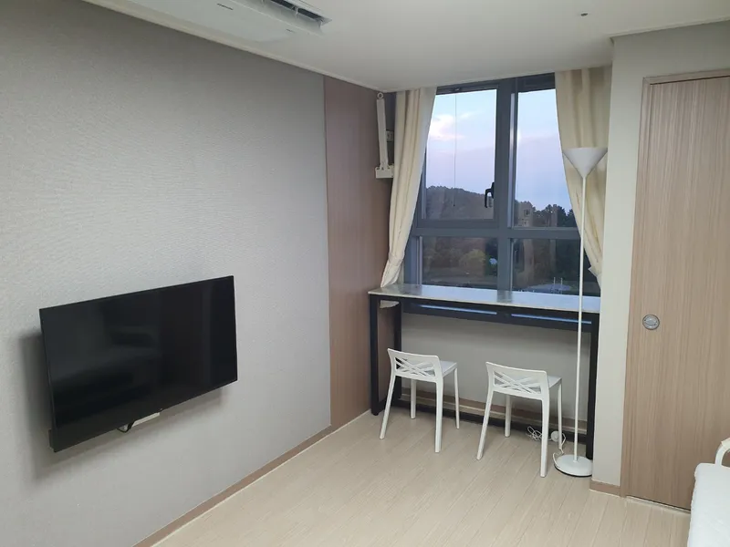 [Donghae] Room 1004 Latex Twin Bed Ocean View (All New) 10