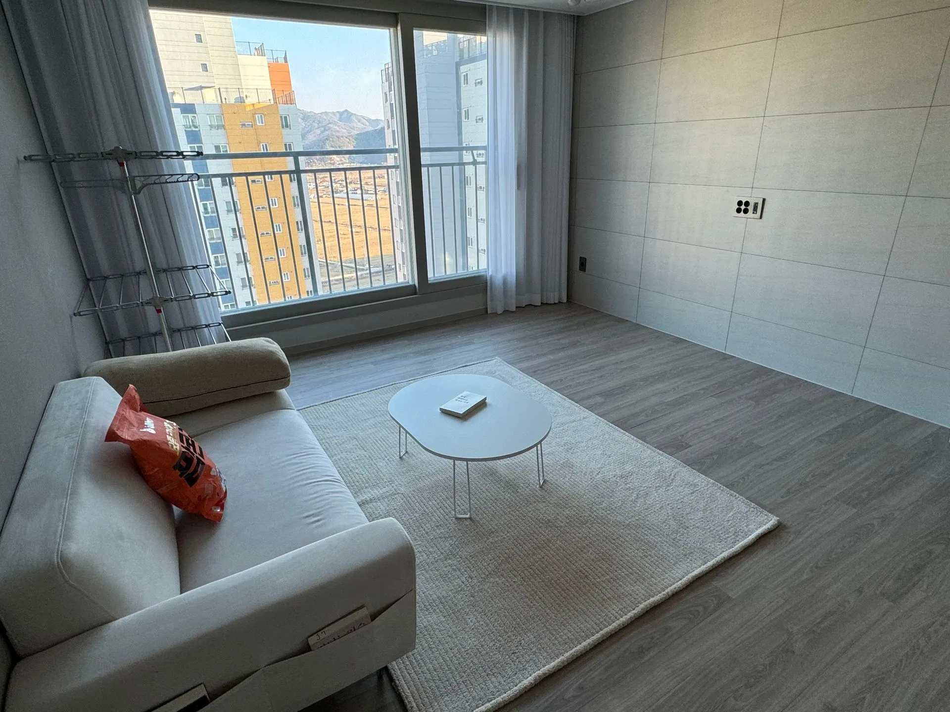 Janghowon-eup Three-Bedroom New Apartment
