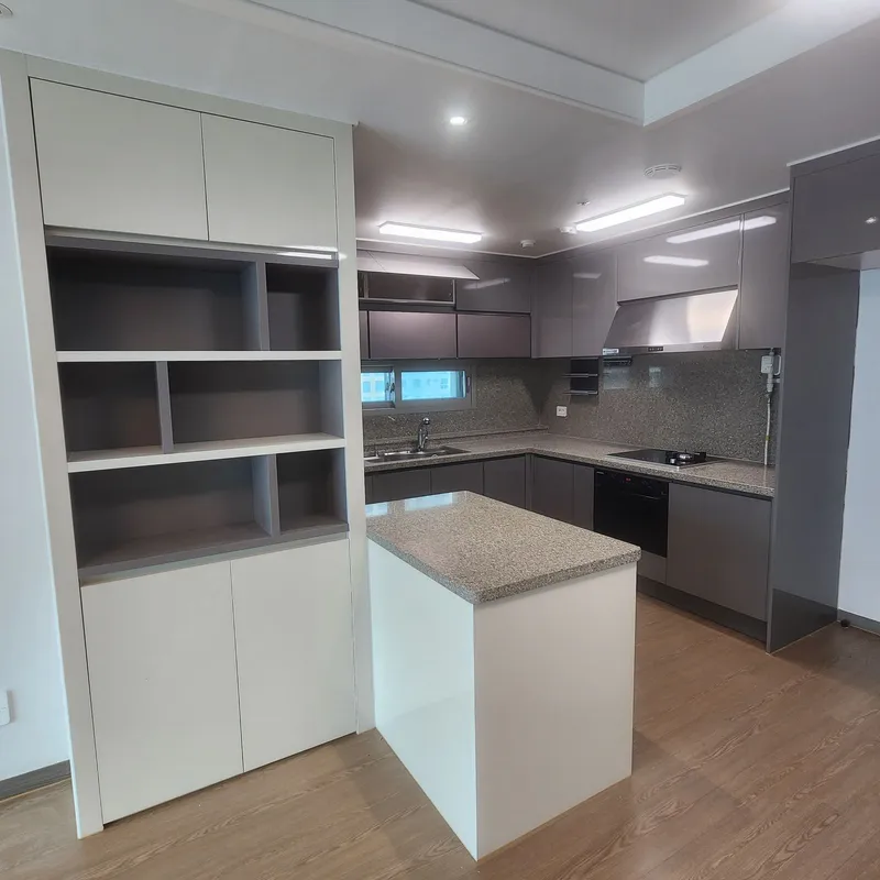 [Yeonsu, Incheon] 10-person ocean view full air conditioning 35 pyeong newly built 4-room apt 62
