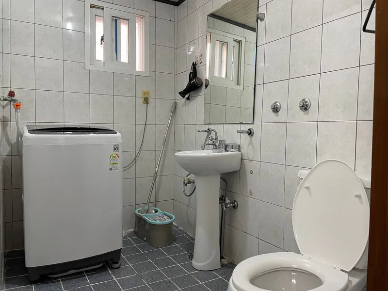 [Seodaemun, Seoul][Seoul Mapo] 1 minute from Ahyeon Station, three-room 15