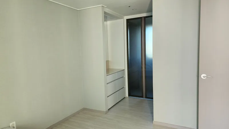 [Yeonsu, Incheon] Songdo Station night view sea, lake, city view best 3 rooms 29th floor 11