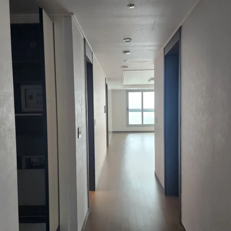 [Yeonsu, Incheon] 10-person ocean view full air conditioning 35 pyeong newly built 4-room apt 65