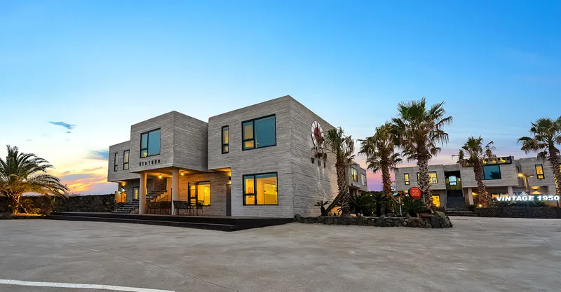 [Gujwa, Jeju][Jeju Gujwa Quiet and vintage unique pension #Pets allowed C1 10