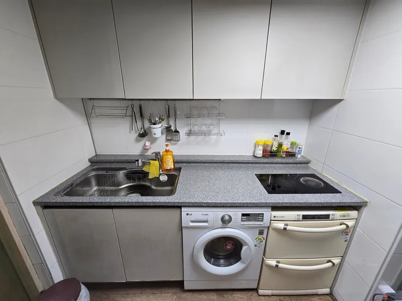 [Songpa, Seoul] 2 minutes from Samjeon Station, 10 minutes from Jamsil Saenae Station, 2nd floor one-room A, fully-furnished one-room tel 11