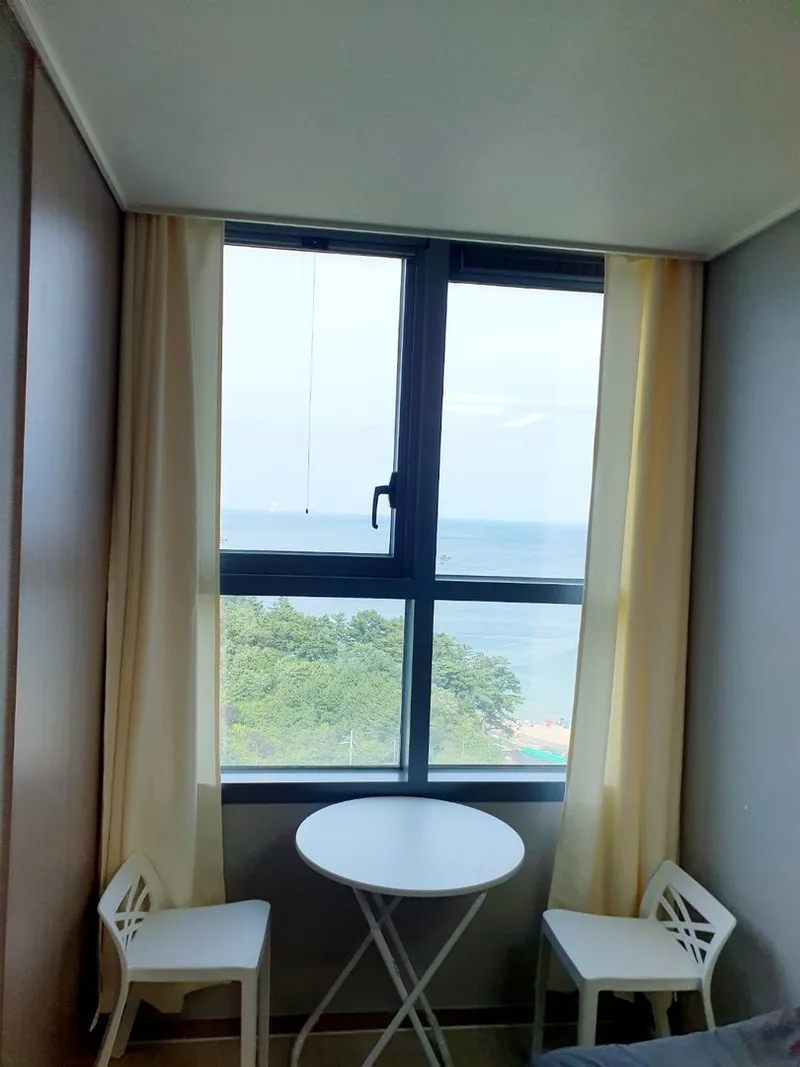 [Donghae] Room 1702 Ocean View Latex Queen Bed (2) 12