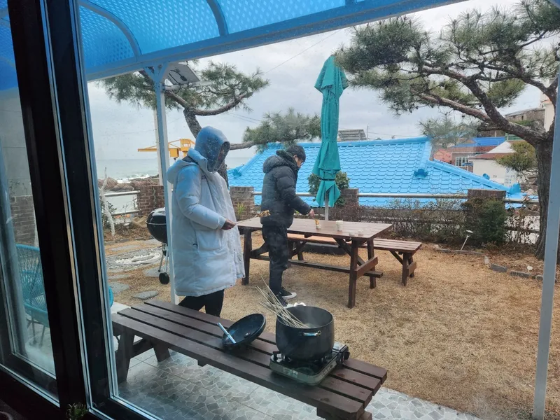 [Yeongdeok] A recently remodeled 56-pyeong detached house with a country feel and healing nature in the arms of the sea 52
