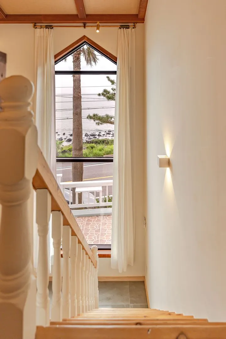 [Aewol, Jeju] Aewol Coastal Road Cypress Spa Room Ocean View Accommodation 35