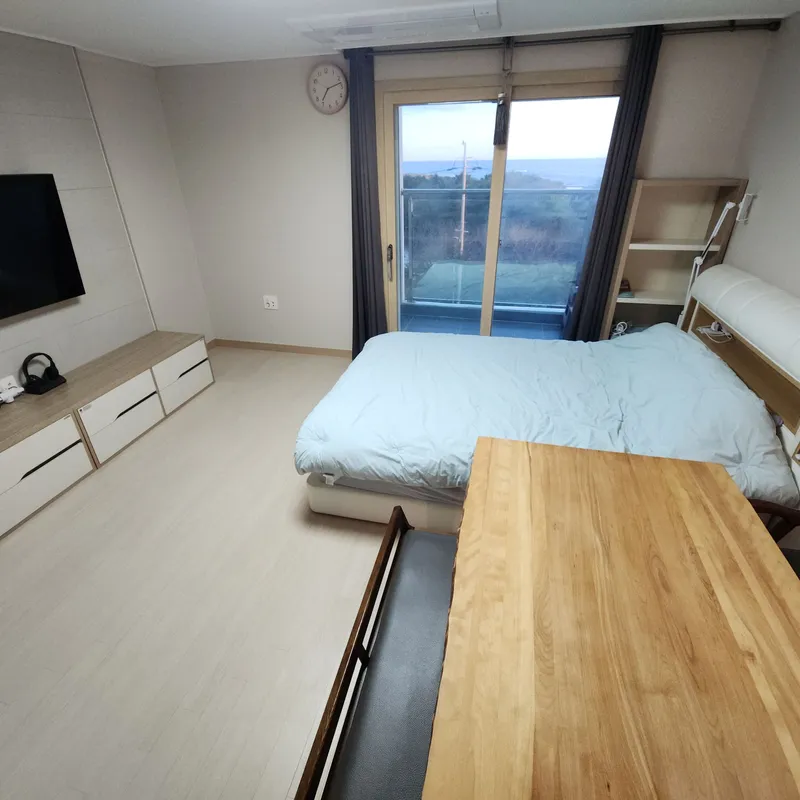 [제주 조천] 함덕 시원한 바다가 보이는 1.5룸 퀸침대 2개 12