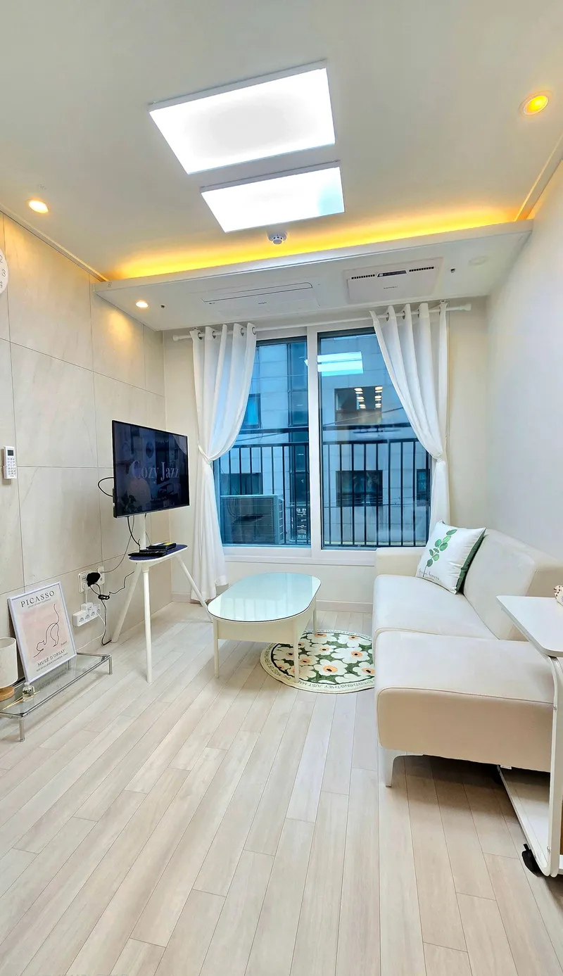 [Yeongdeungpo, Seoul] Slow Day, a fully furnished 1.5 room, 5 minutes walk from Yeongdeungpo Market Station 6