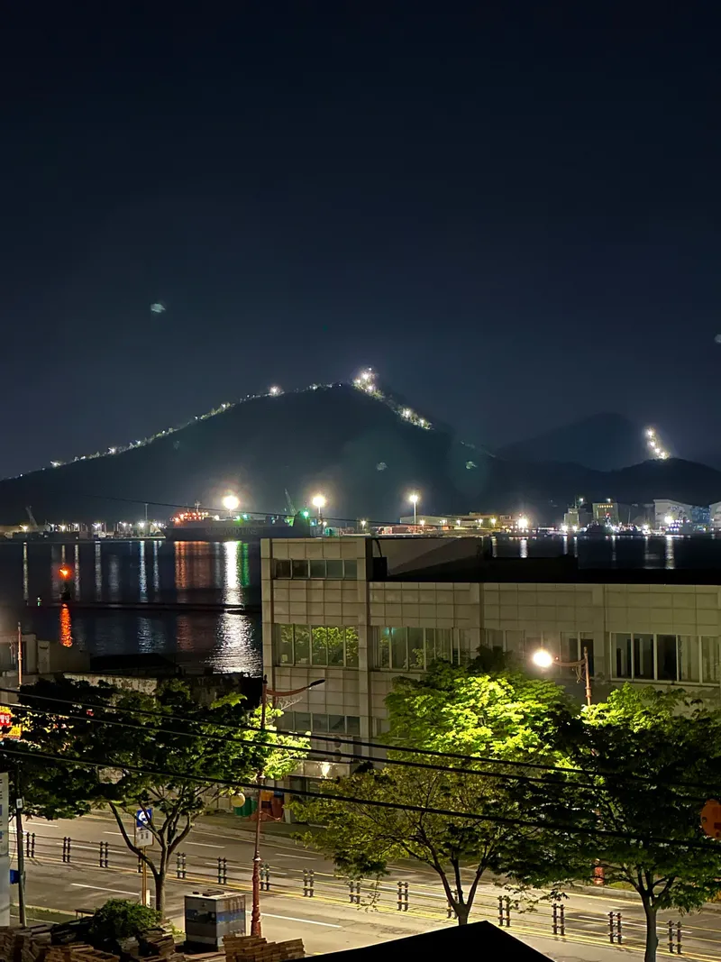 [전남 목포][목포 한달살이] #연희네슈퍼도보1분#해안산책로앞#퀸침대2개#무료주차 41