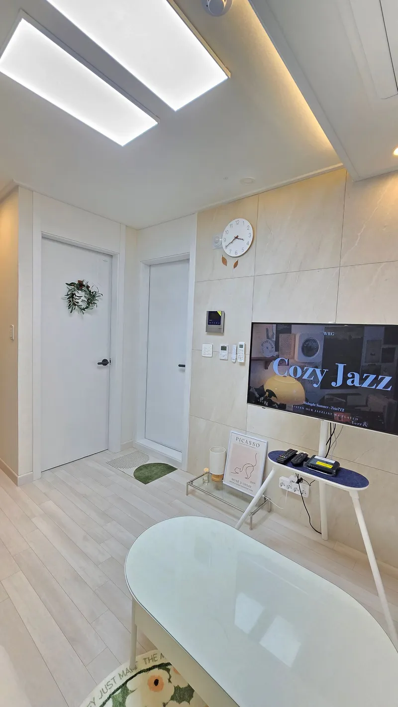 [Yeongdeungpo, Seoul] Slow Day, a fully furnished 1.5 room, 5 minutes walk from Yeongdeungpo Market Station 8
