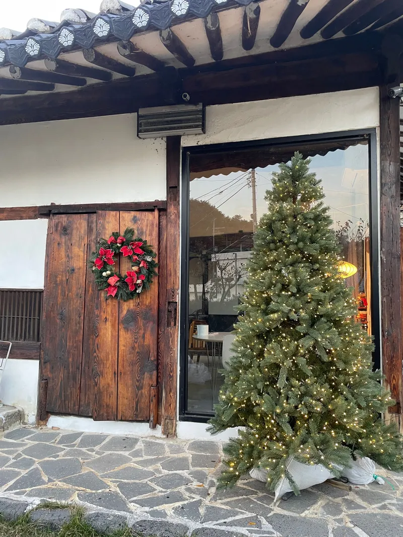 [Gangneung] 3-room Hanok detached house with a 100-pyeong wide yard 99
