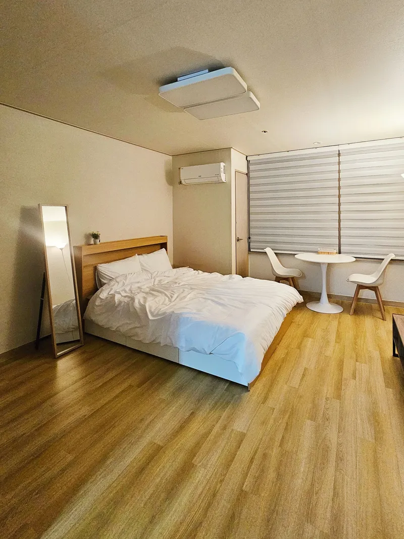 [Mapo, Seoul] Hongdae Mangwon Transportation Best in Front of Hapjeong Station 5