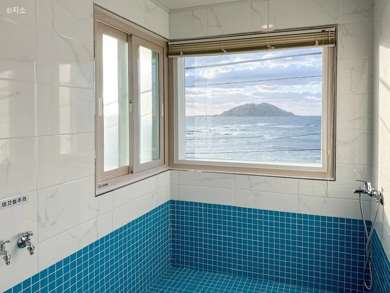 [Hallim, Jeju][Jeju Hyeopjae] Ocean view right in front of the sea Biyangdo Sunset view independent house 2nd floor 25