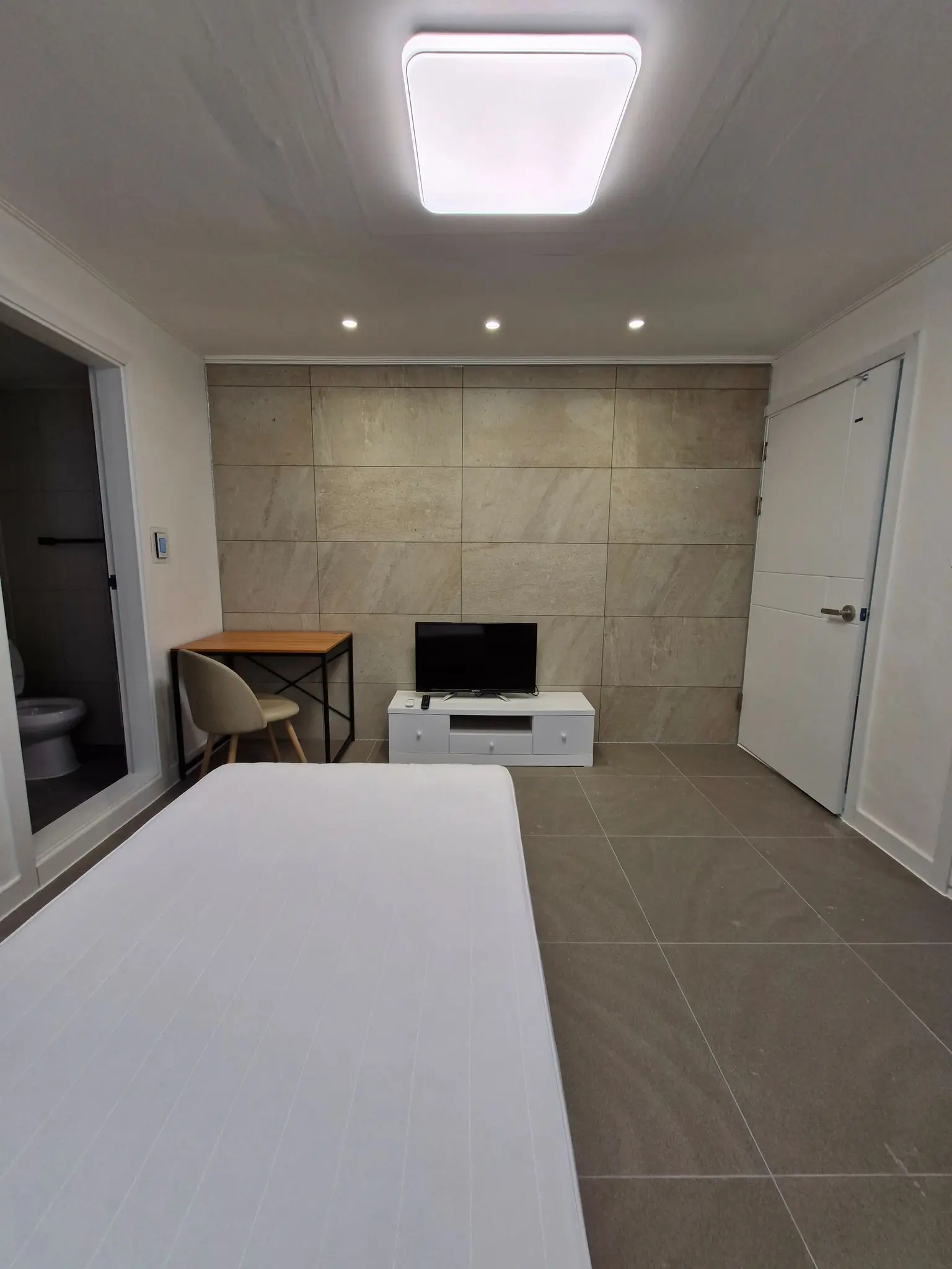 Gumi, Gyeongbuk One-room house #205 - main image