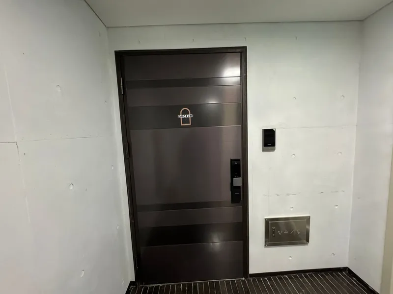 [Gangnam, Seoul] Duplex officetel at the entrance of the luxury street at Cheongdam intersection 13