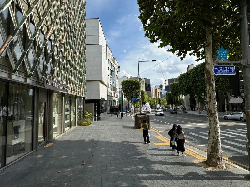 [Gangnam, Seoul] Duplex officetel at the entrance of the luxury street at Cheongdam intersection 19