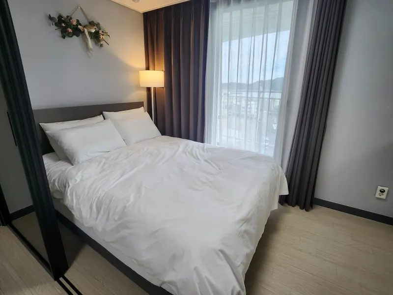 [Yeosu] Ocean View Terrace / 10 minutes from tourist attractions / Free parking / Cooking allowed 10