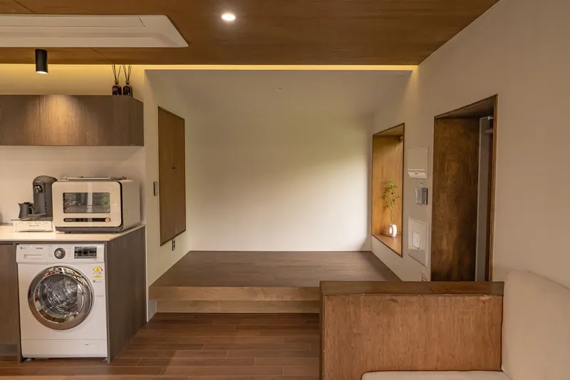 [Hallim, Jeju] West Hyeopjae Pool Villa Pension, Hanok & Stone Wall 8