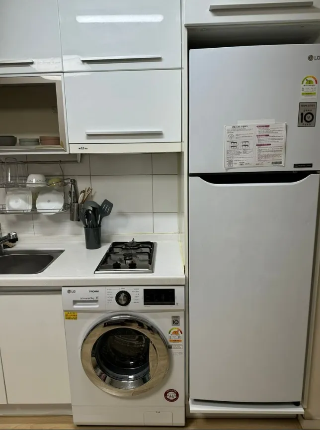 [Seongdong, Seoul] Wangsimni Station 3 minutes, full option, clean 4