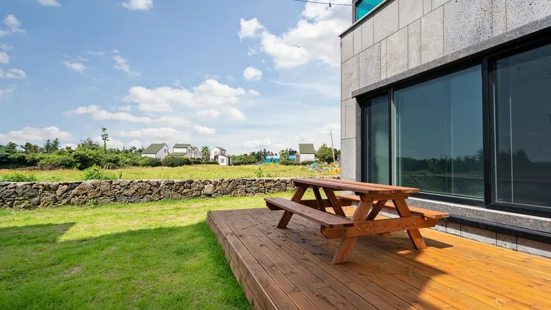 [Daejeong, Seogwipo] A secluded and private two-story independent pool villa A 18