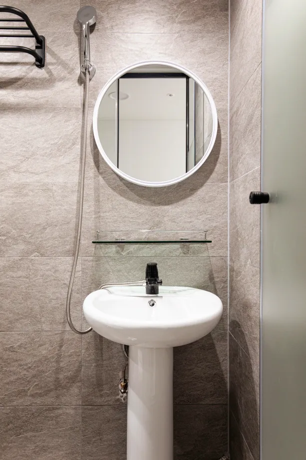 [Gwanak, Seoul] Full-option one-room tel BT6, recently remodeled near Shillim Station and Sindaebang Station 4
