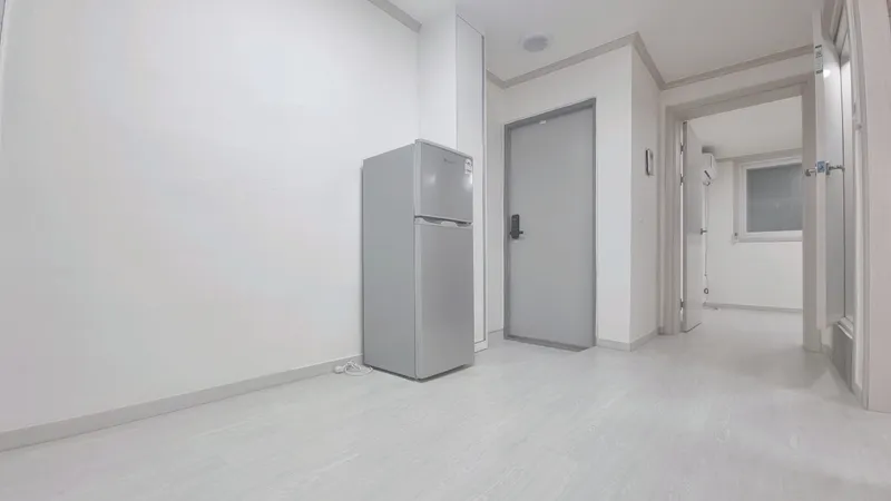 [서울 마포] 핫플합정홍대올리모델링2룸(채광좋고햇볕좋은1층같은살짝반지층) 17